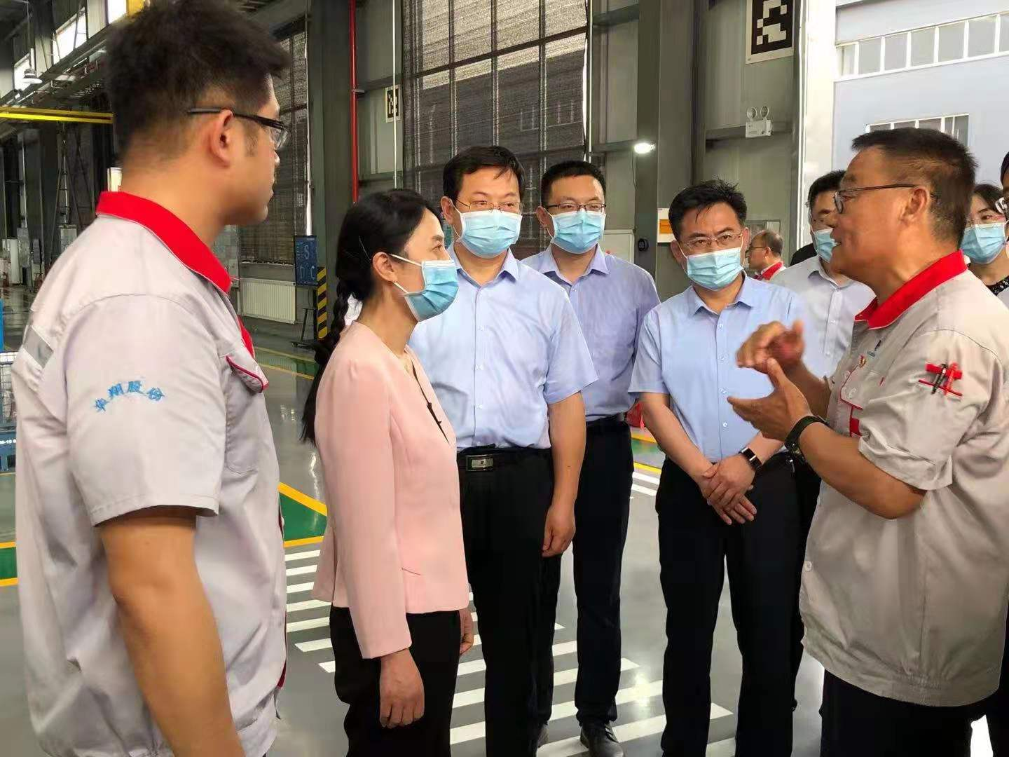 省委常委、組織部部長(zhǎng)陳安麗蒞臨我司調(diào)研企業(yè)黨建及運(yùn)行情況