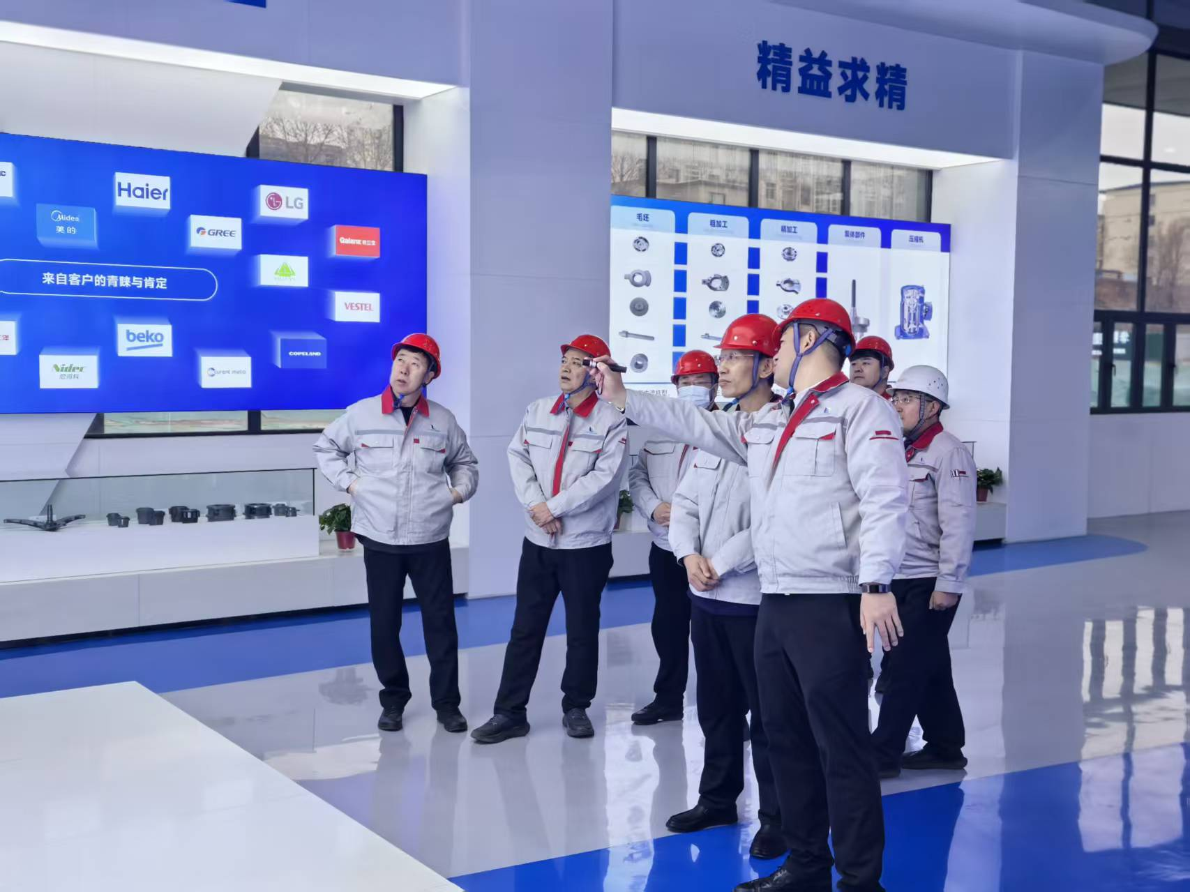 臨汾市委常委、洪洞縣委書記張晉偉深入華翔洪洞智能科技產業(yè)園調研